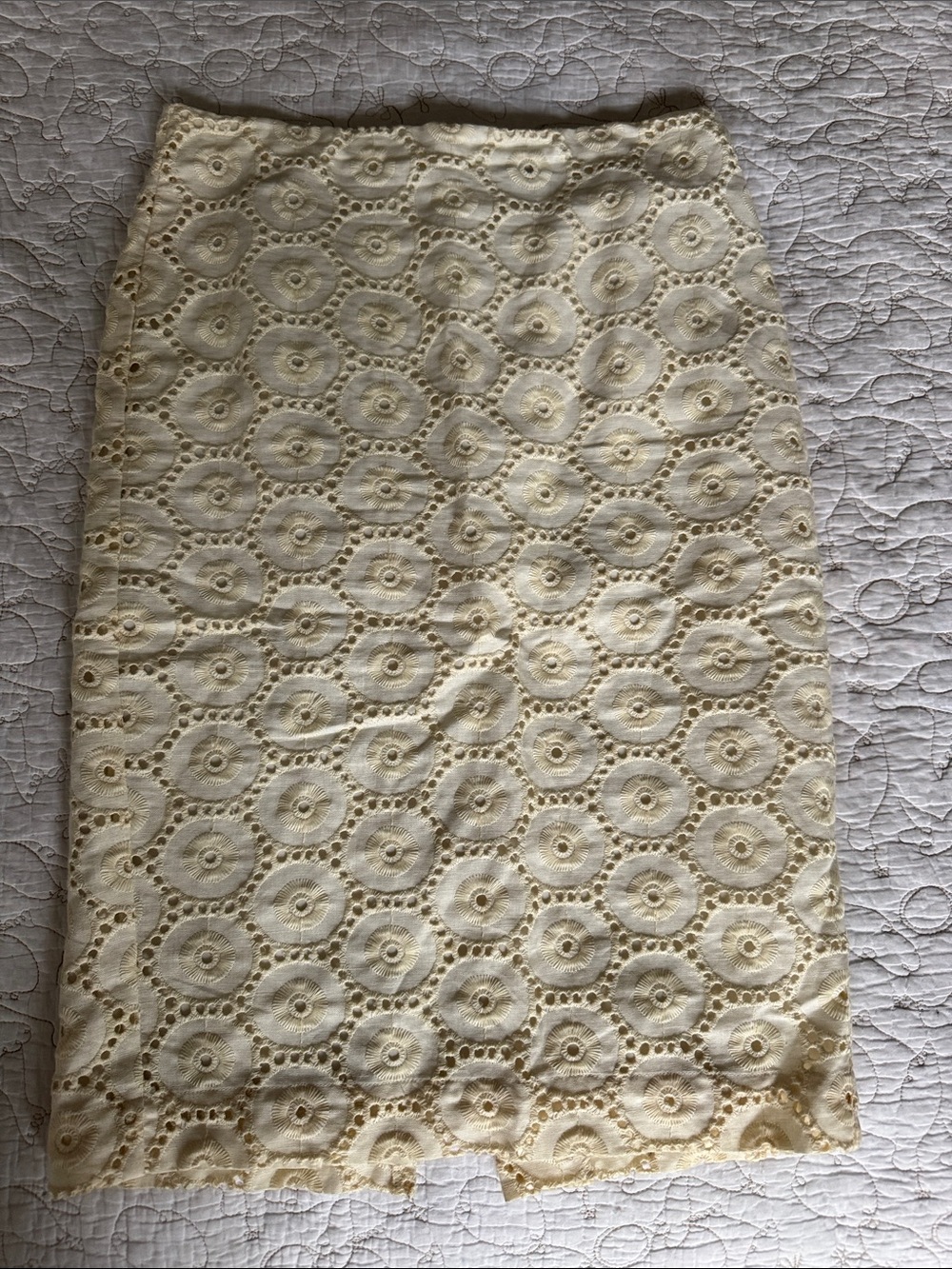 Ann Taylor Cream Eyelet-Embroidered Pencil Skirt